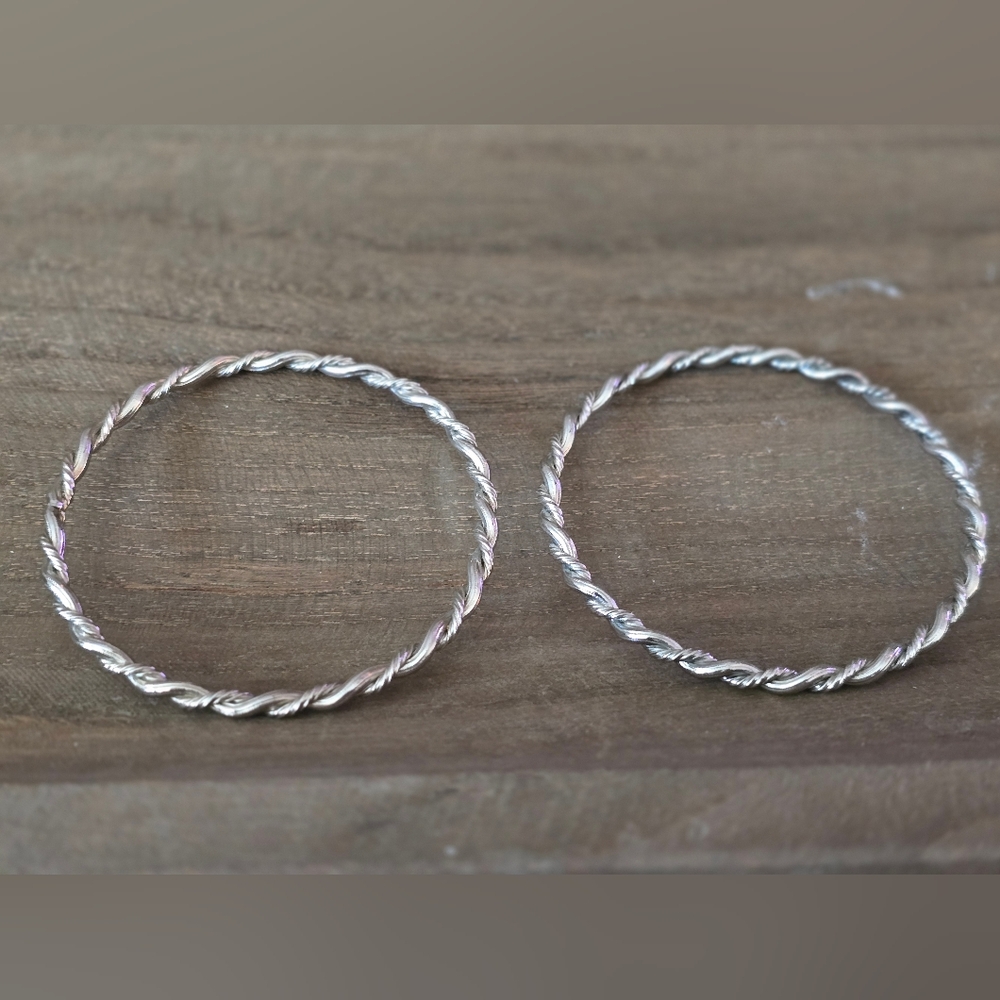 Vintage Avon 1987 Silver Tone Rope Twist Bangle Set (2) | Stackable - Picture 3 of 3